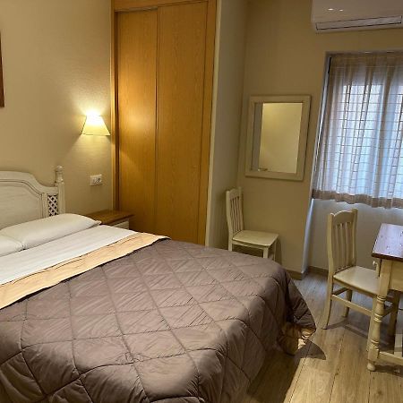 Toledo Plaza Hotel ภายนอก รูปภาพ