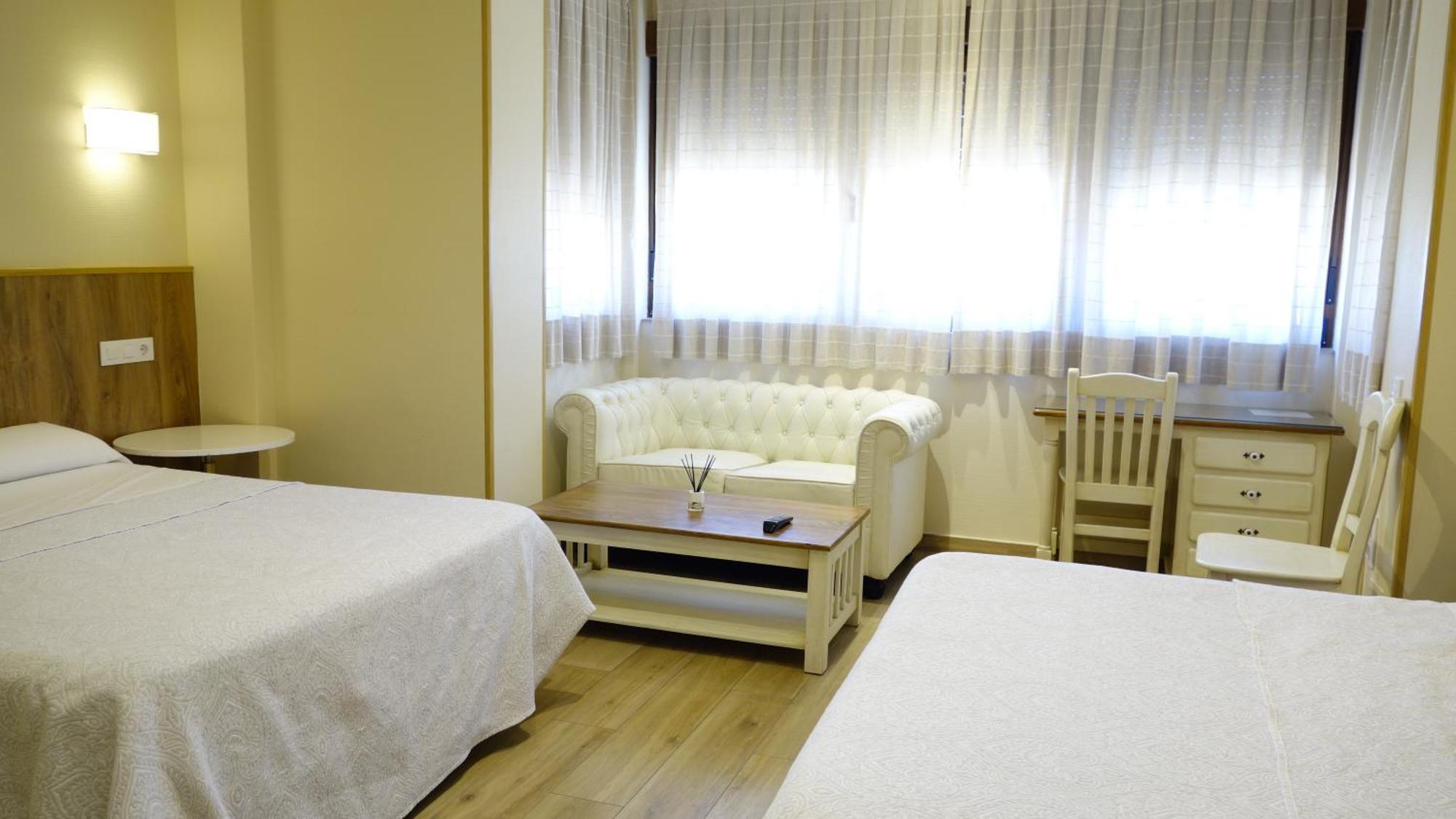 Toledo Plaza Hotel ภายนอก รูปภาพ